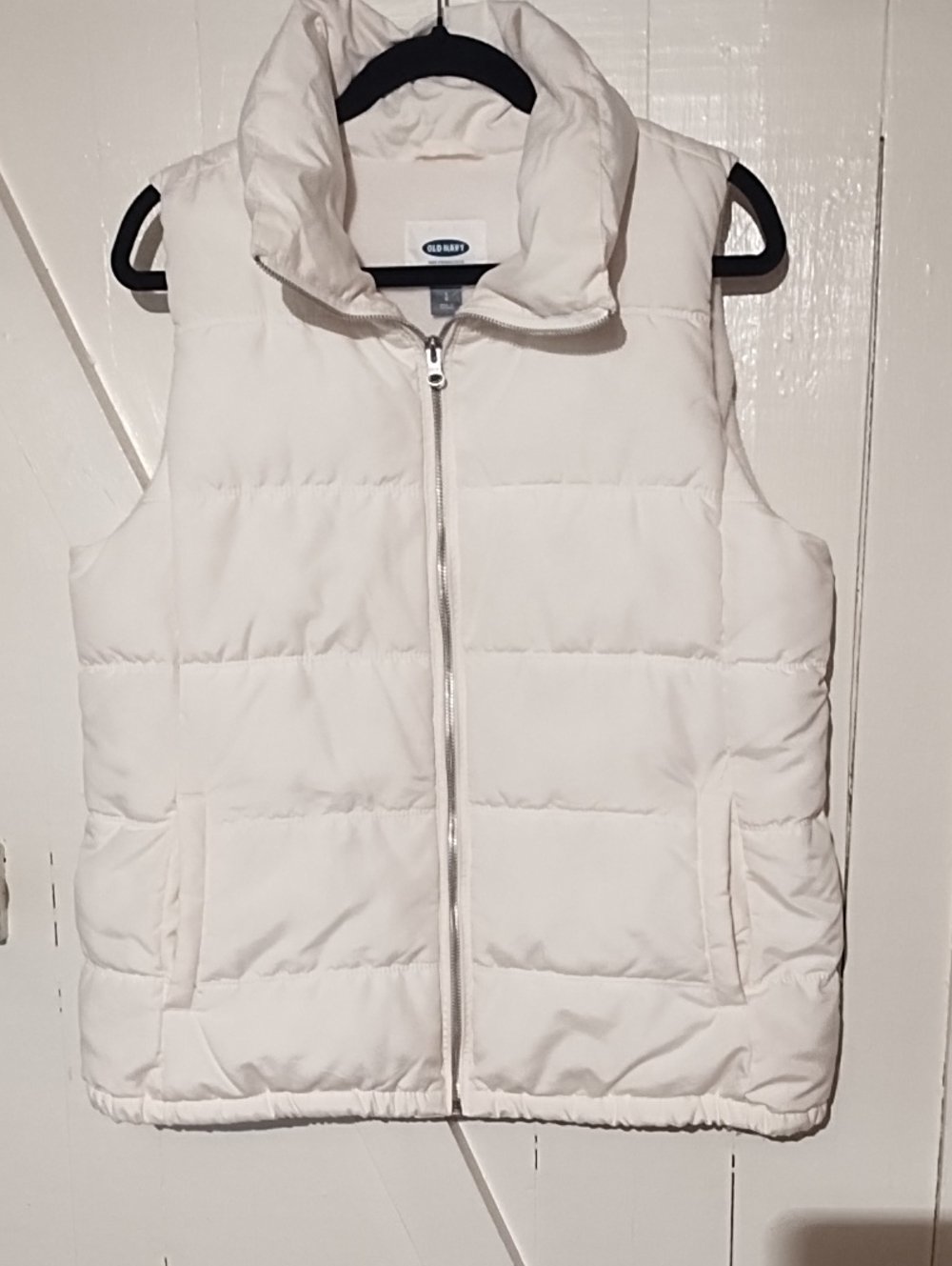 Old Navy Very Nice Women's Cream Puffer Vest Size Large.